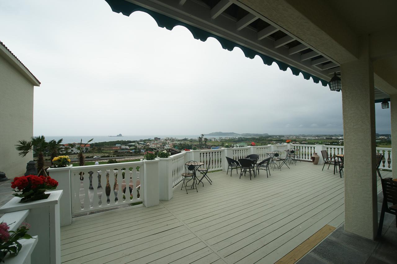 Jeju The Ocean Hill Pension Согвипхо Экстерьер фото