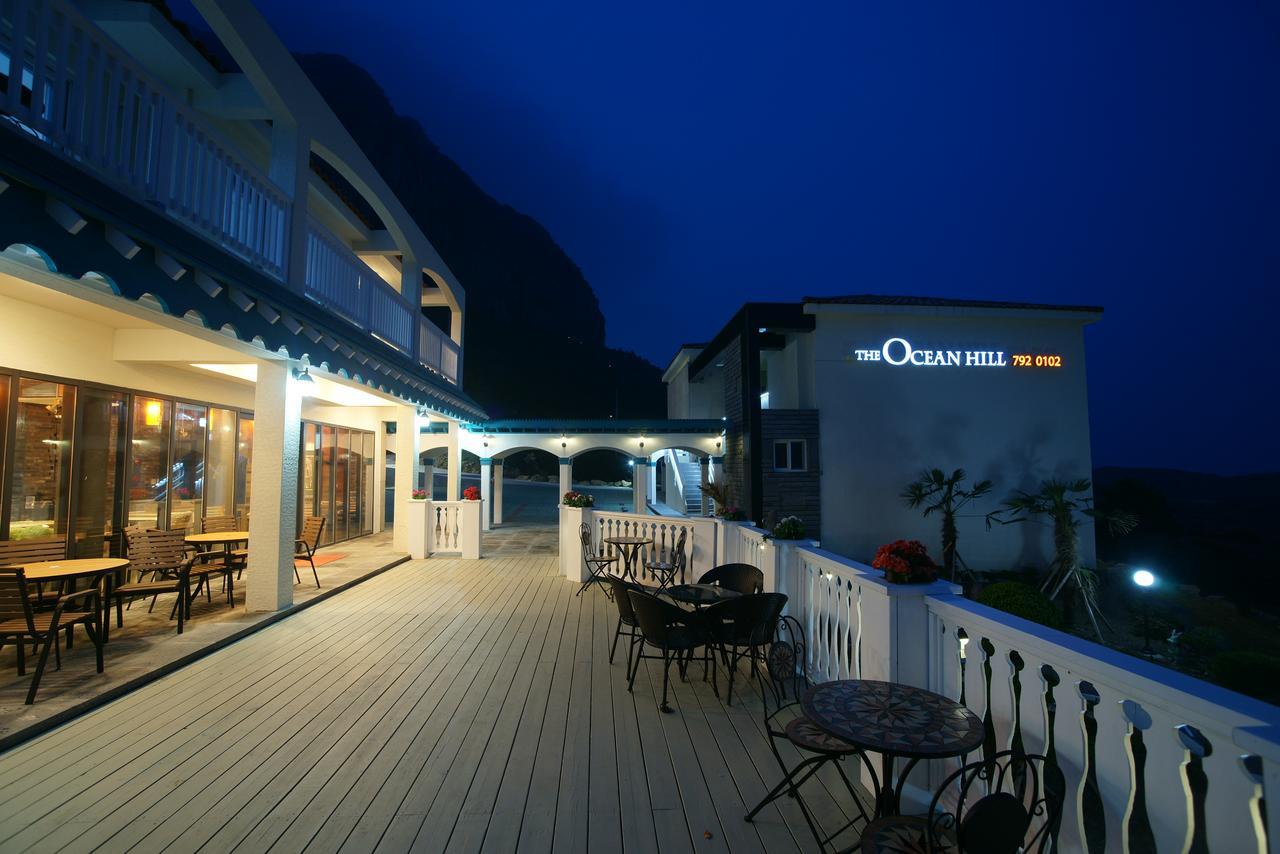 Jeju The Ocean Hill Pension Согвипхо Экстерьер фото
