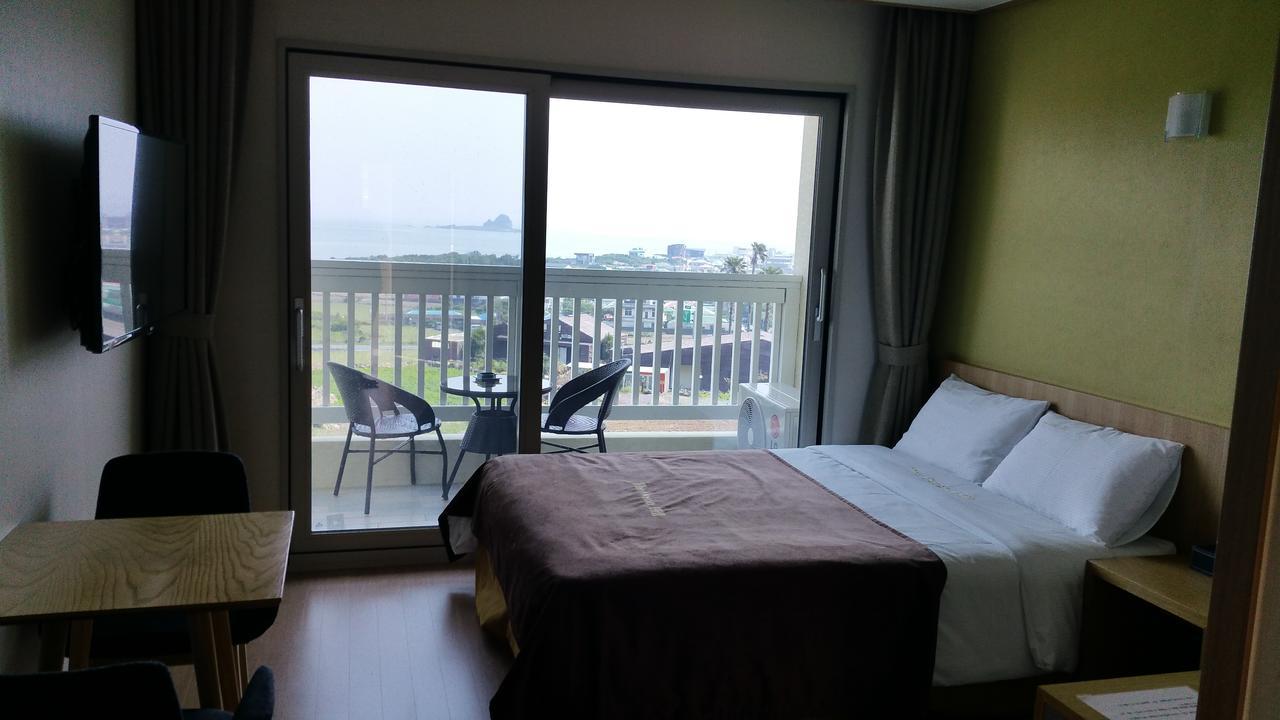 Jeju The Ocean Hill Pension Согвипхо Экстерьер фото