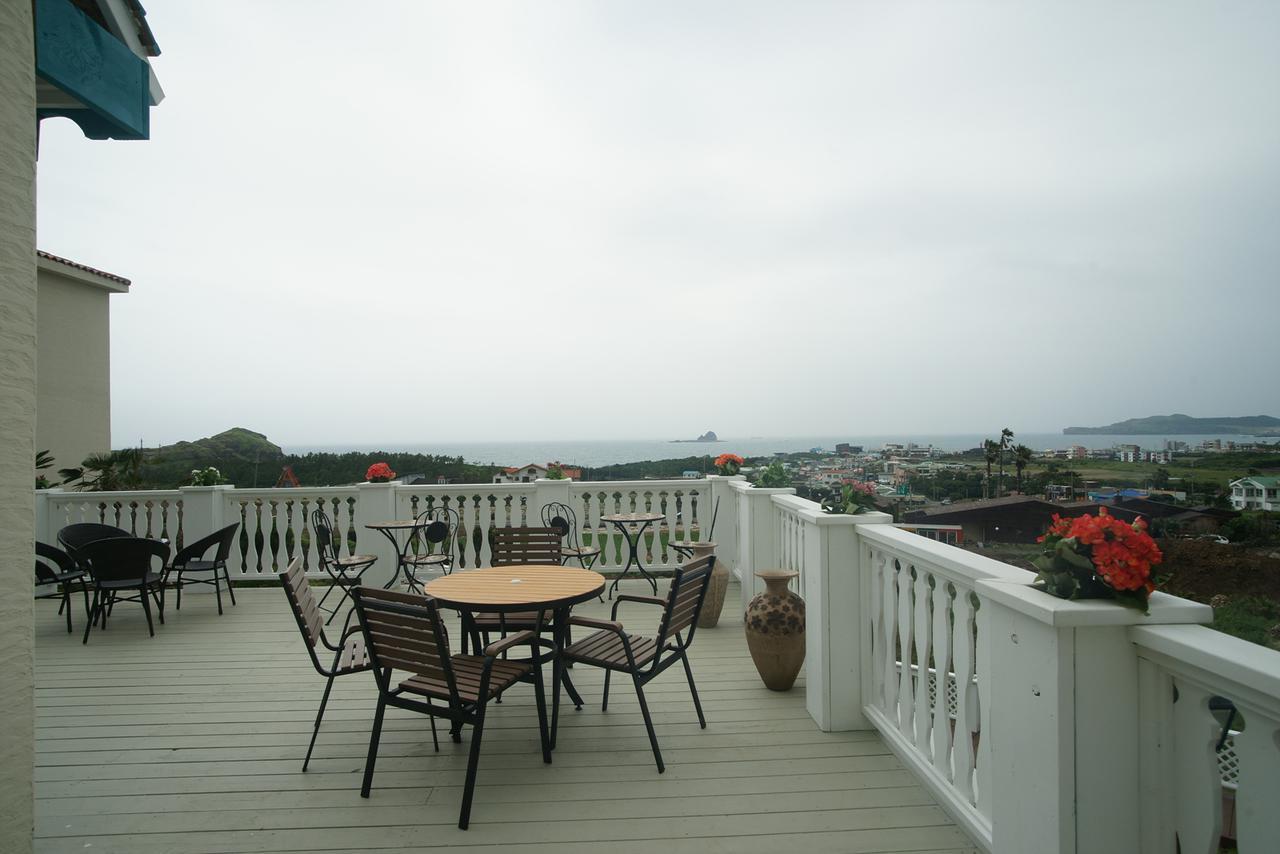Jeju The Ocean Hill Pension Согвипхо Экстерьер фото