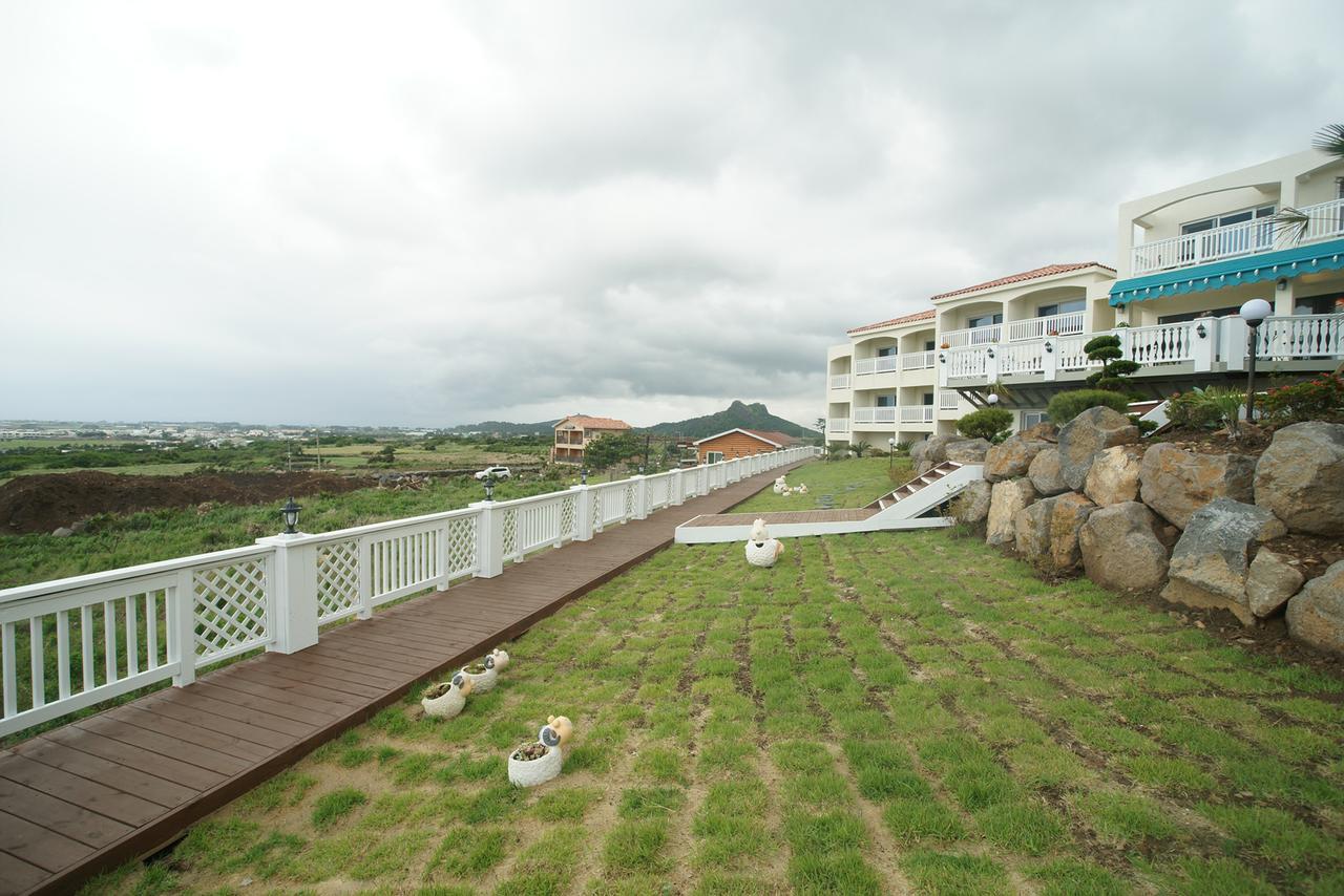 Jeju The Ocean Hill Pension Согвипхо Экстерьер фото