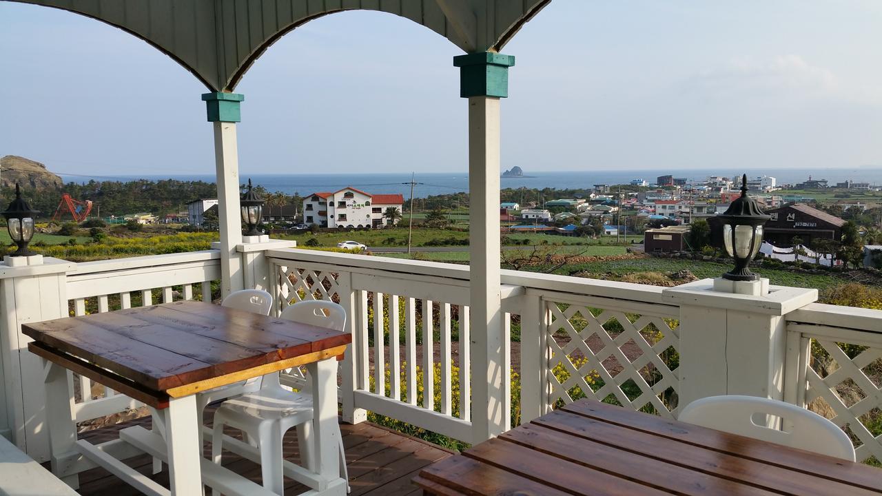 Jeju The Ocean Hill Pension Согвипхо Экстерьер фото